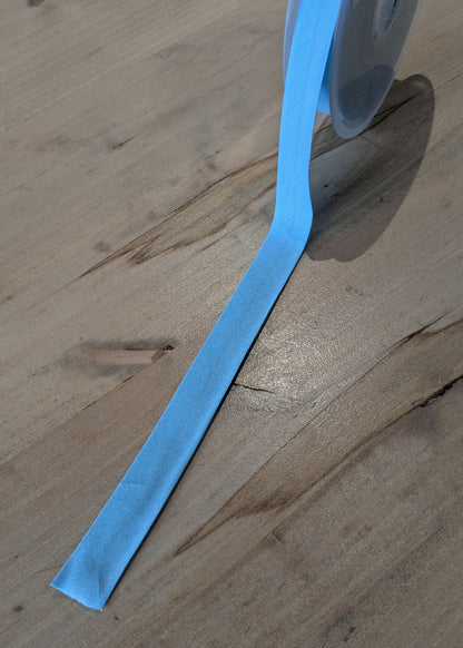 Biais coton bleu clair (n°51) - 40/20 fini cousu fait 10 mm