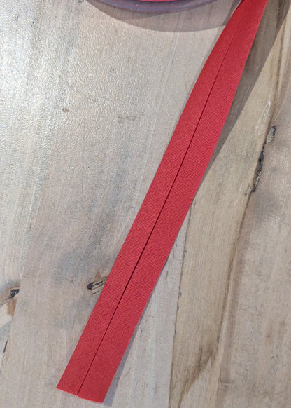 Biais coton rouge (n°4) - 40/20 fini cousu fait 10 mm La Robe du Chat